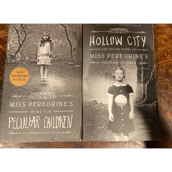 Miss Peregrine's Home For Peculiar Children Book Bundle Ransom Riggs Paperback - Picture 1 of 2